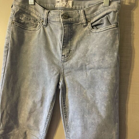 Free People frayed hem gray jeans, size 26 - Picture 4 of 9